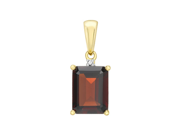 9ct Yellow Gold 0.005t Diamond and Garnet 8mm x 17mm Pendant